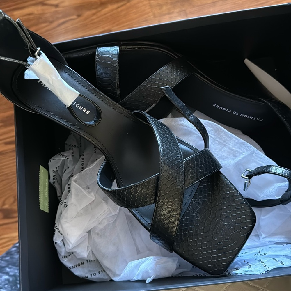 Black wedge